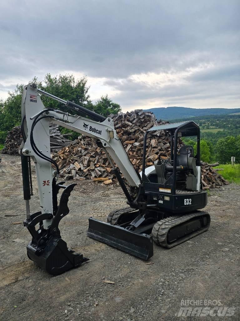 Bobcat E 32 Mini bageri <7t