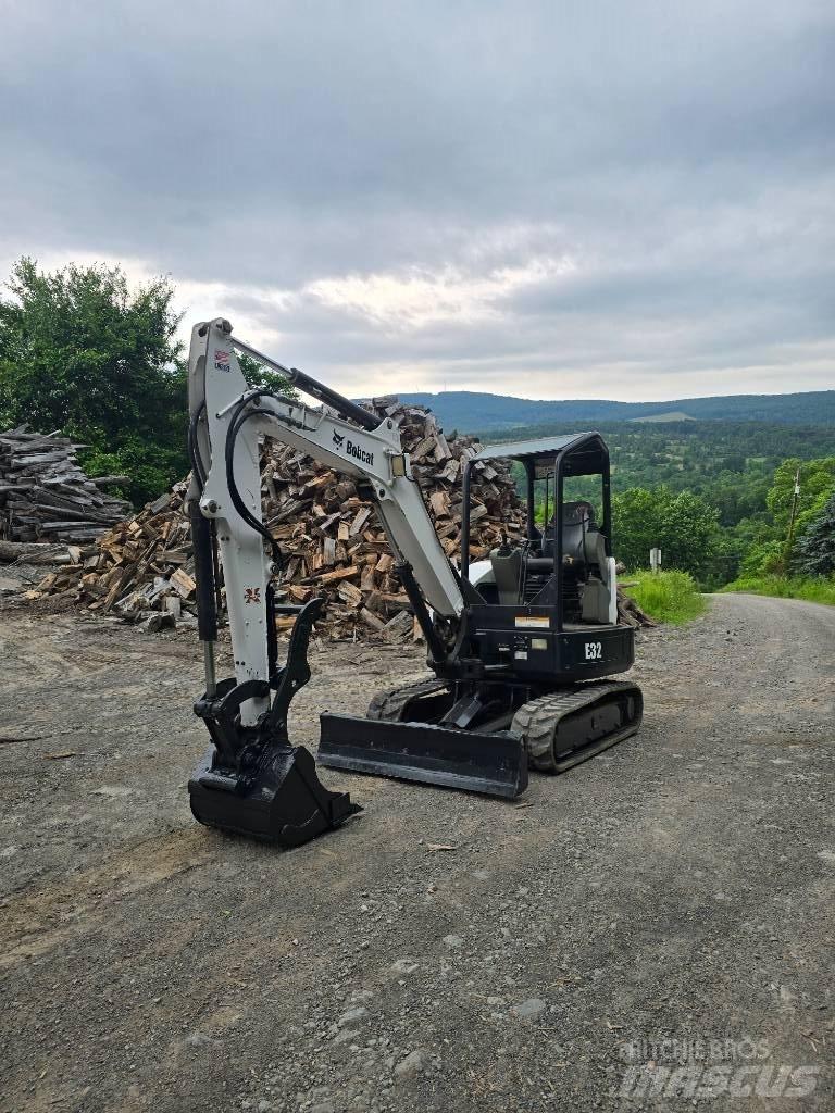 Bobcat E 32 Mini bageri <7t