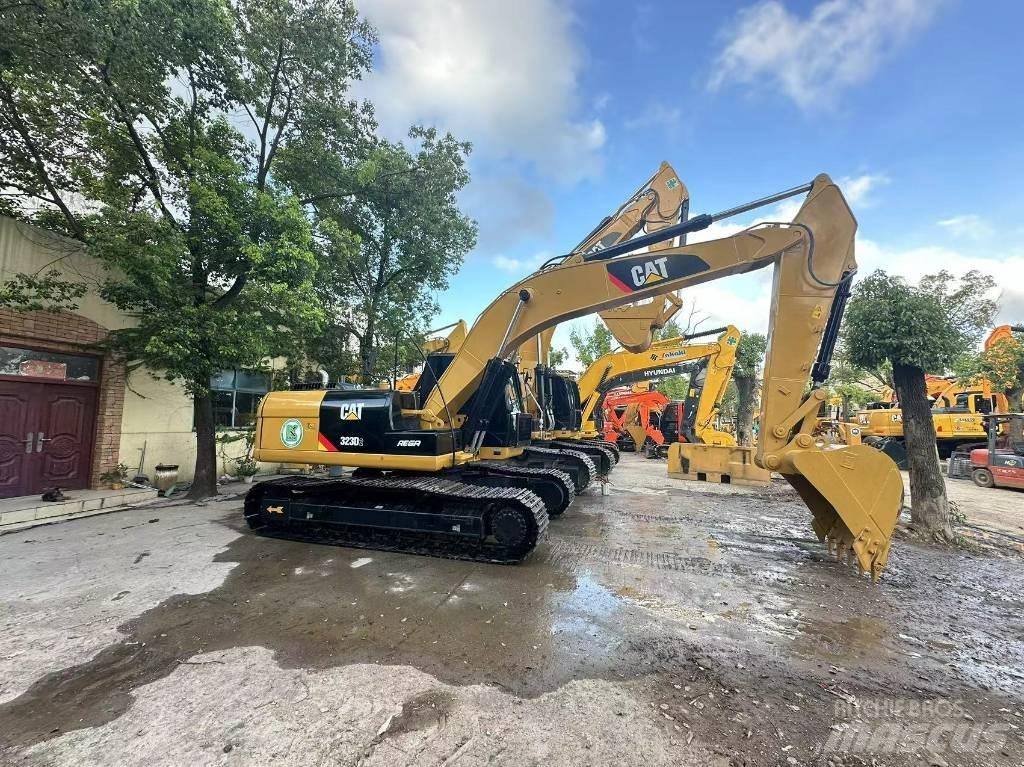 CAT 323 D Bageri gusjeničari