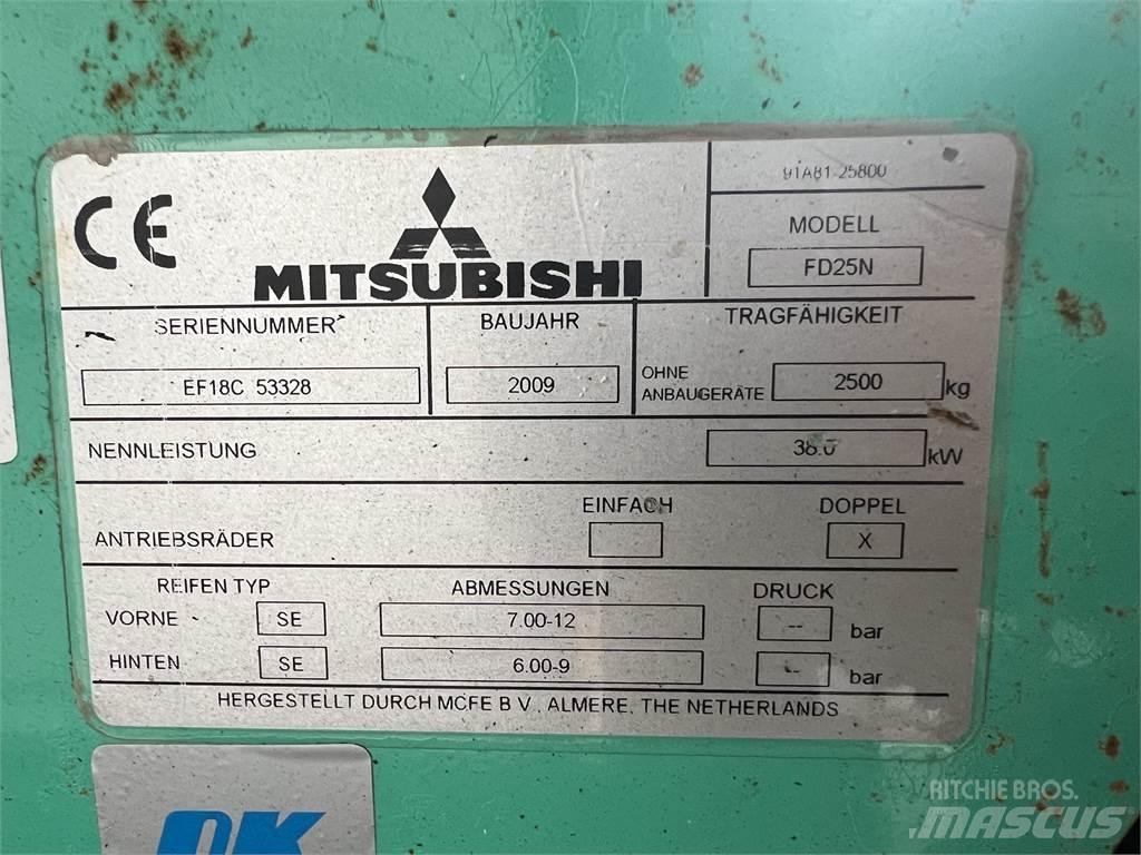 Mitsubishi FD25N Dizelski viličari