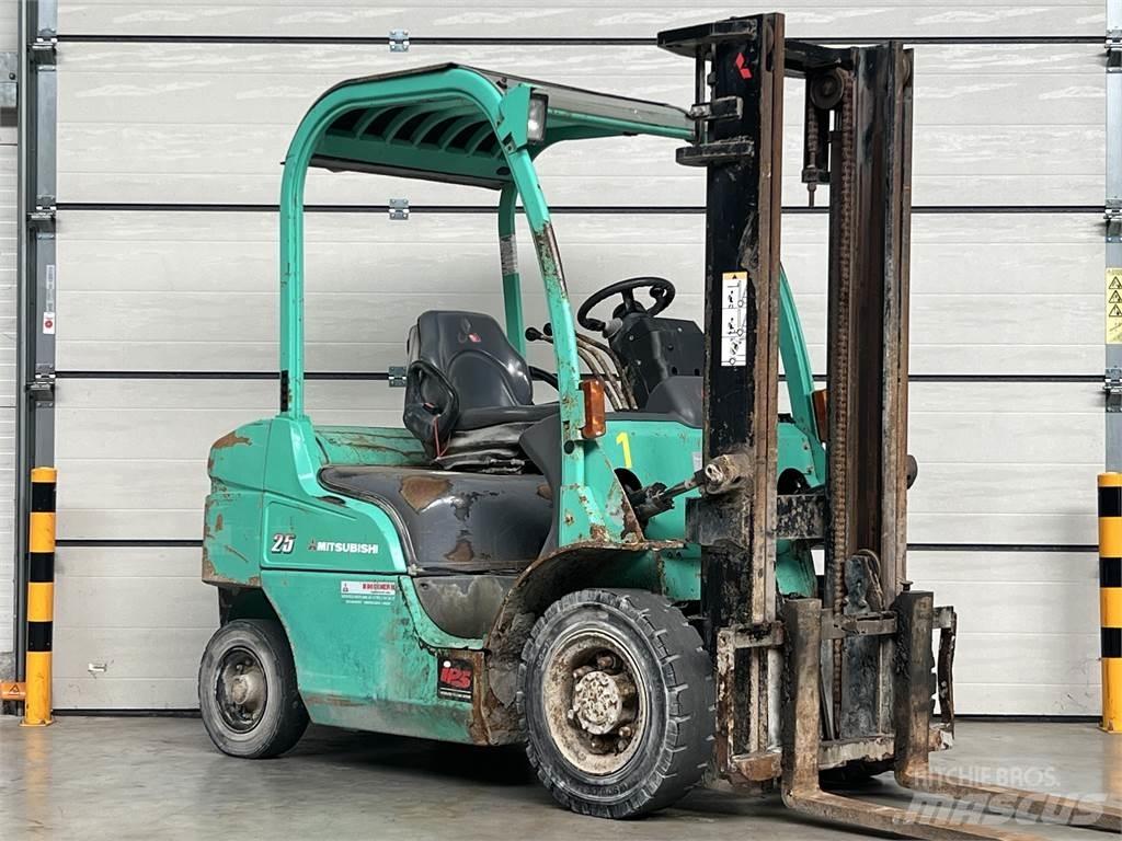 Mitsubishi FD25N Dizelski viličari