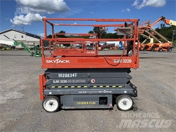 SkyJack SJ III 3226 Škaraste platforme