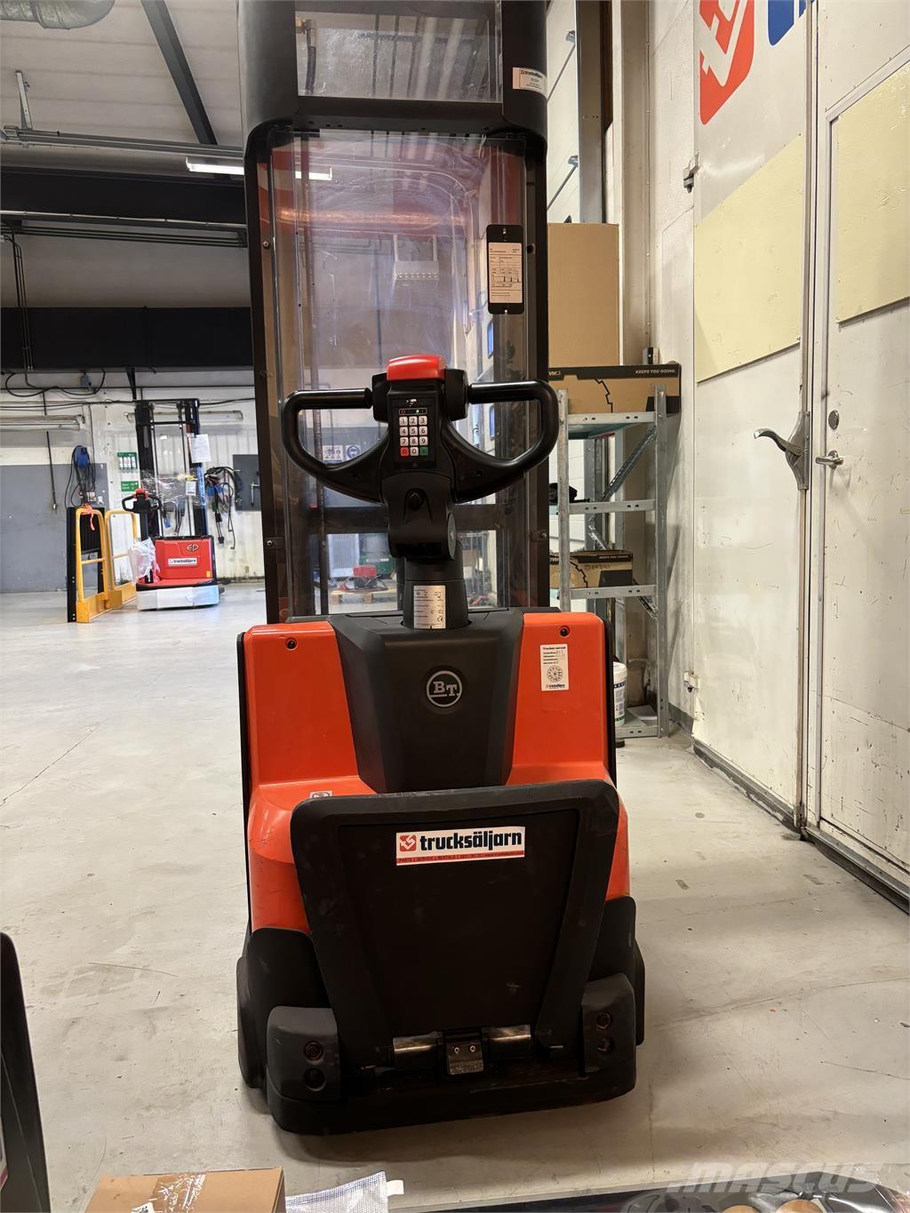 Toyota SWE120 Samopogonski ručni viličari