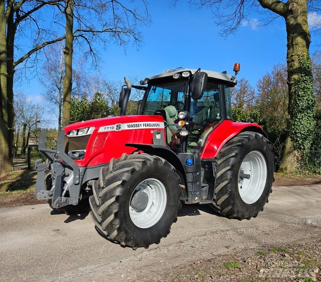 Massey Ferguson 7719 Traktori