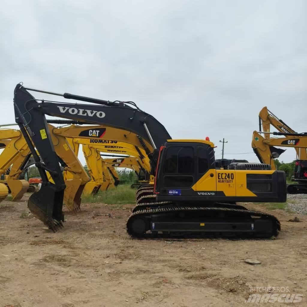 Volvo EC 240 Bageri gusjeničari