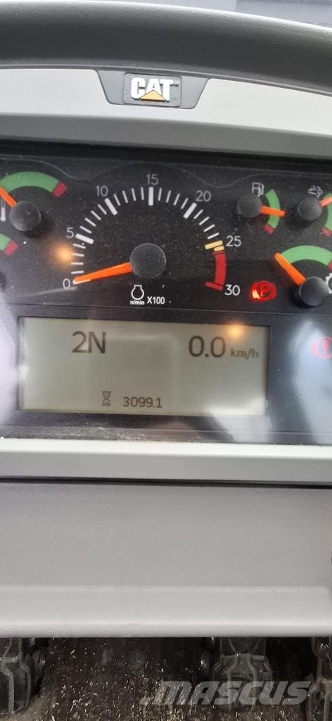 CAT 962 M Utovarivači na kotačima