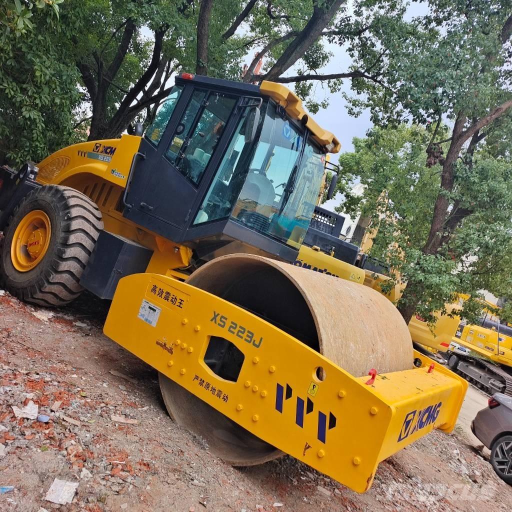 XCMG XS 223 J Valjci sa jednim bubnjem