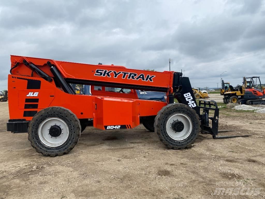 SkyTrak 8042 Teleskopski viličari