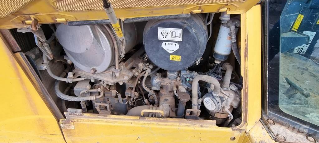 Komatsu D 65 PX-17 Buldožeri gusjeničari