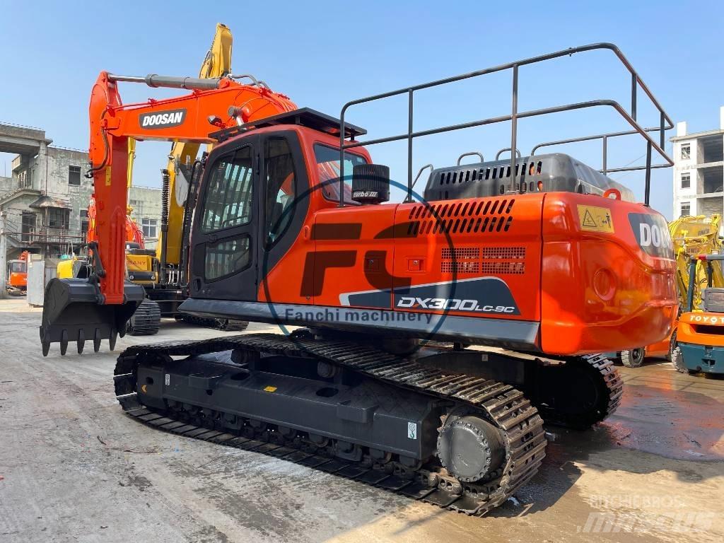 Doosan DX 300 Bageri gusjeničari