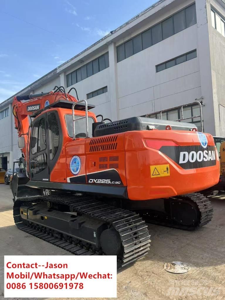 Doosan DX 225 LC Bageri gusjeničari