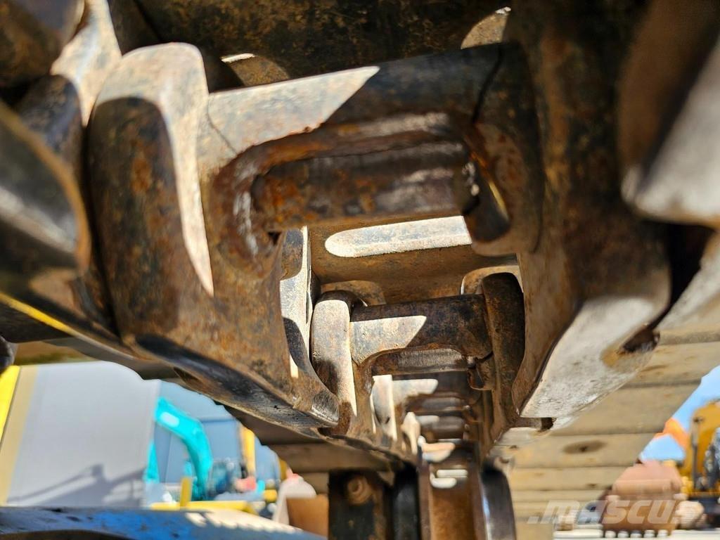 Kobelco SK210LC-9 Bageri gusjeničari