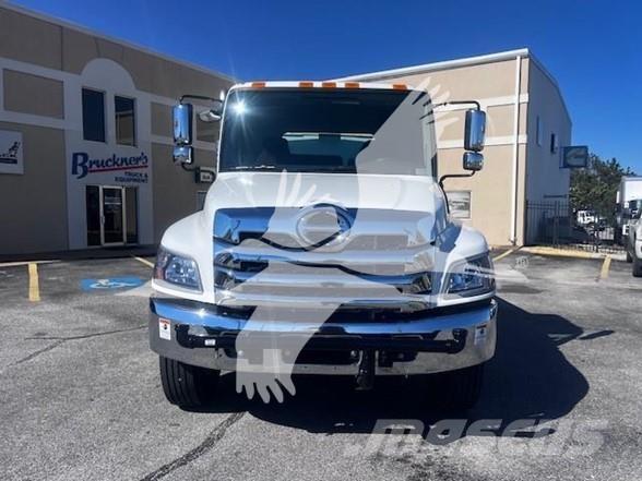 Hino L7 Kamioni cisterne