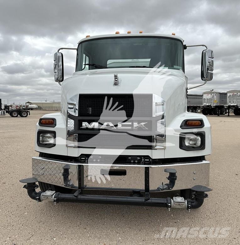 Mack MD7 Kamioni cisterne