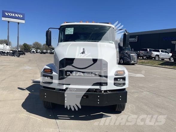 Mack MD7 Kiper kamioni