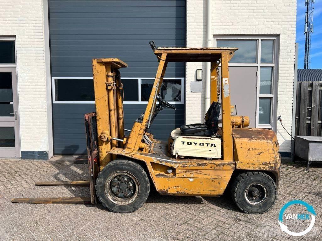 Toyota 3FD30 3FD30 Dizelski viličari