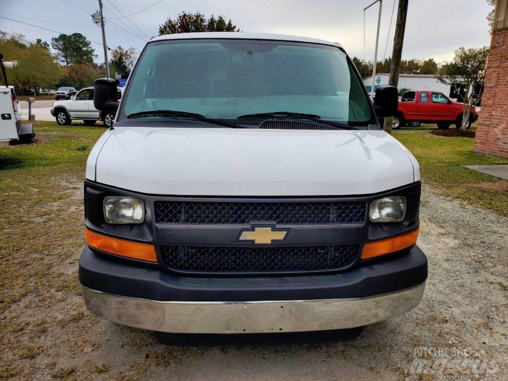 Chevrolet G3500 Dostavna vozila / kombiji