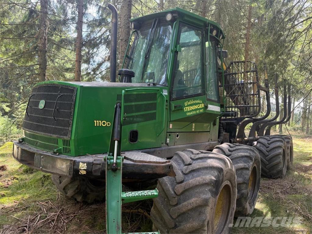 John Deere 1110 D Forvarderi