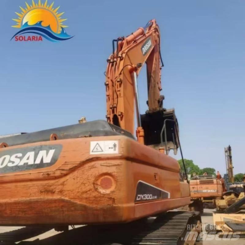 Doosan DX 300 Bageri gusjeničari