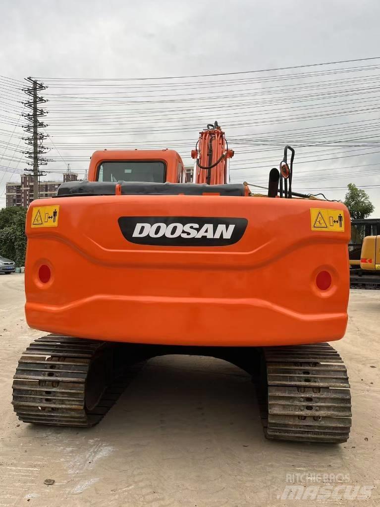 Doosan DX 140 Bageri gusjeničari