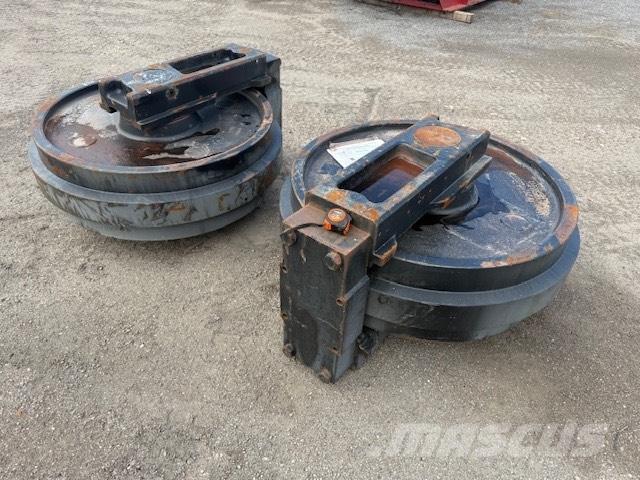 CAT 6020 NEW IDLER Gusjenice