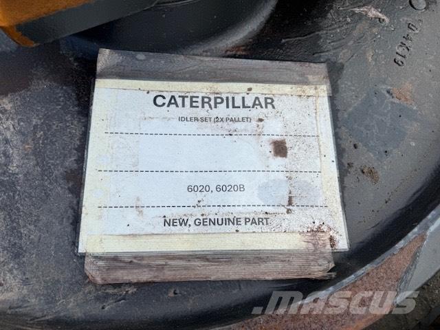 CAT 6020 NEW IDLER Gusjenice