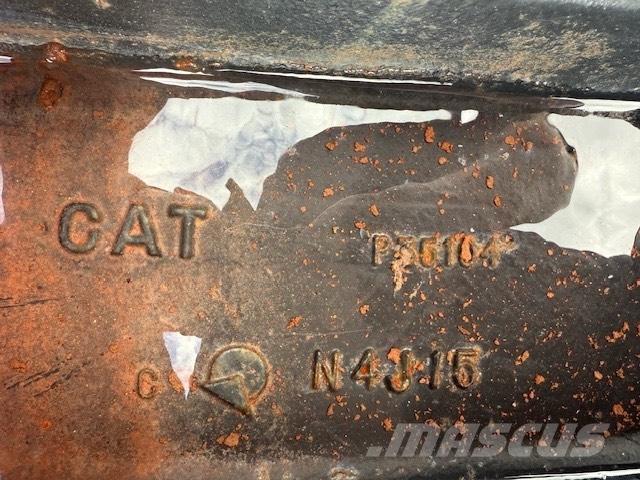 CAT 6020 NEW IDLER Gusjenice