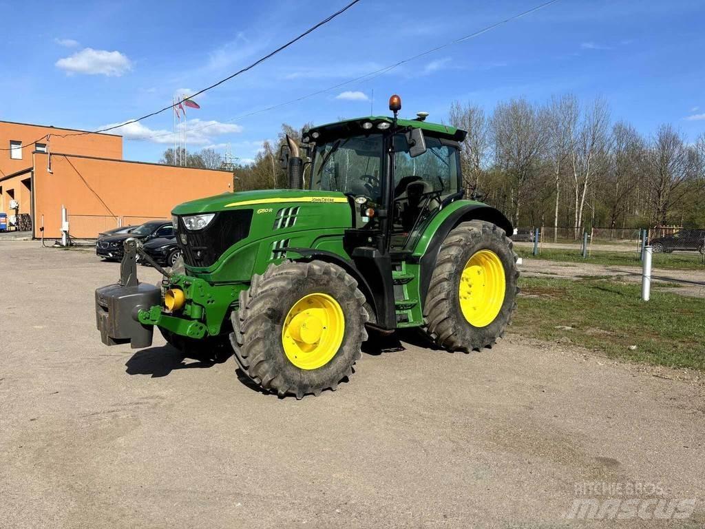 John Deere 6150R Traktori