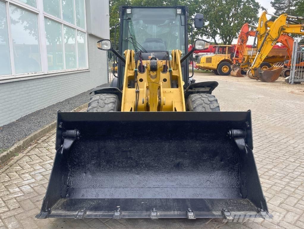 CAT 906 M    2018 Utovarivači na kotačima