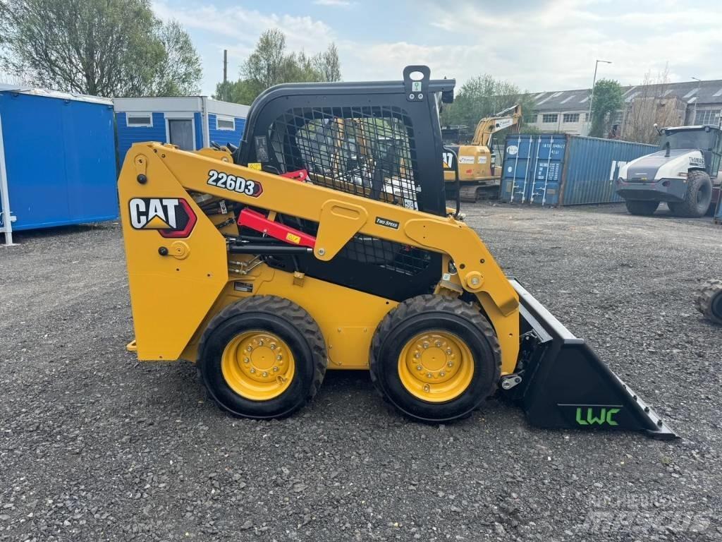 CAT 226D3 Skid steer mini utovarivači