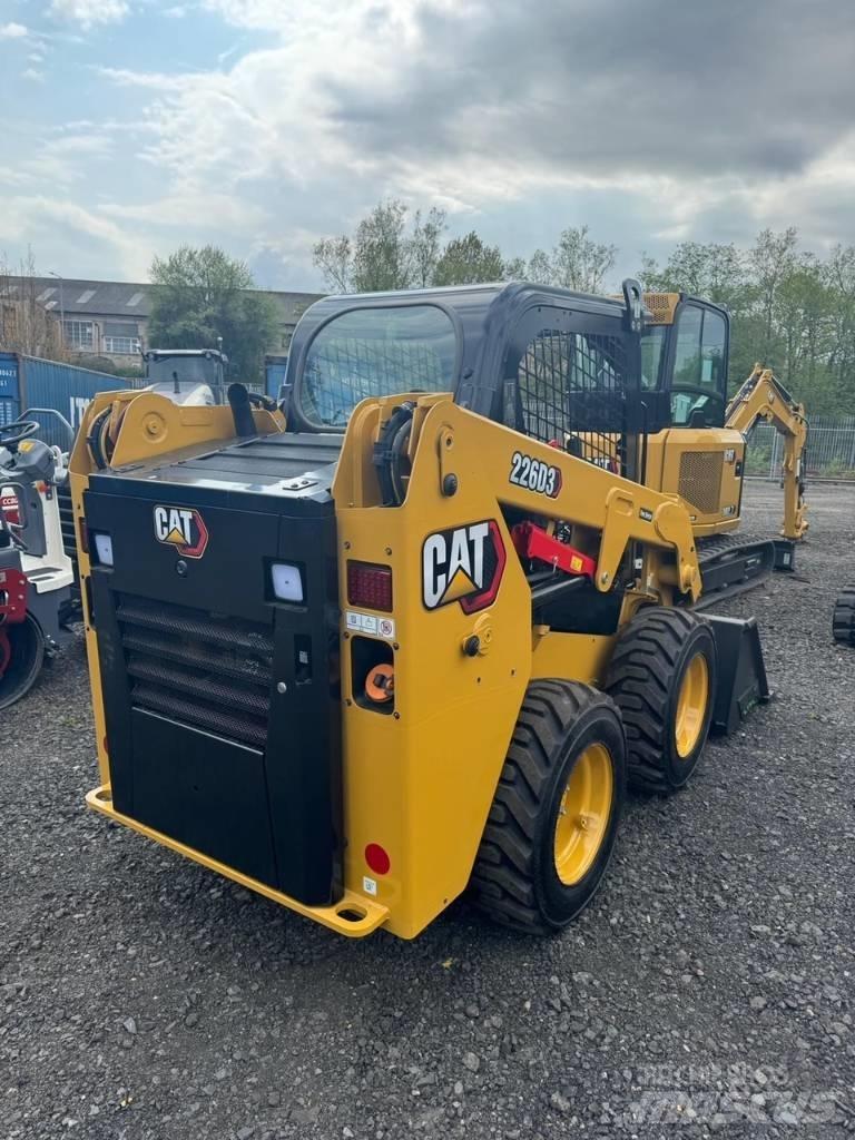 CAT 226D3 Skid steer mini utovarivači