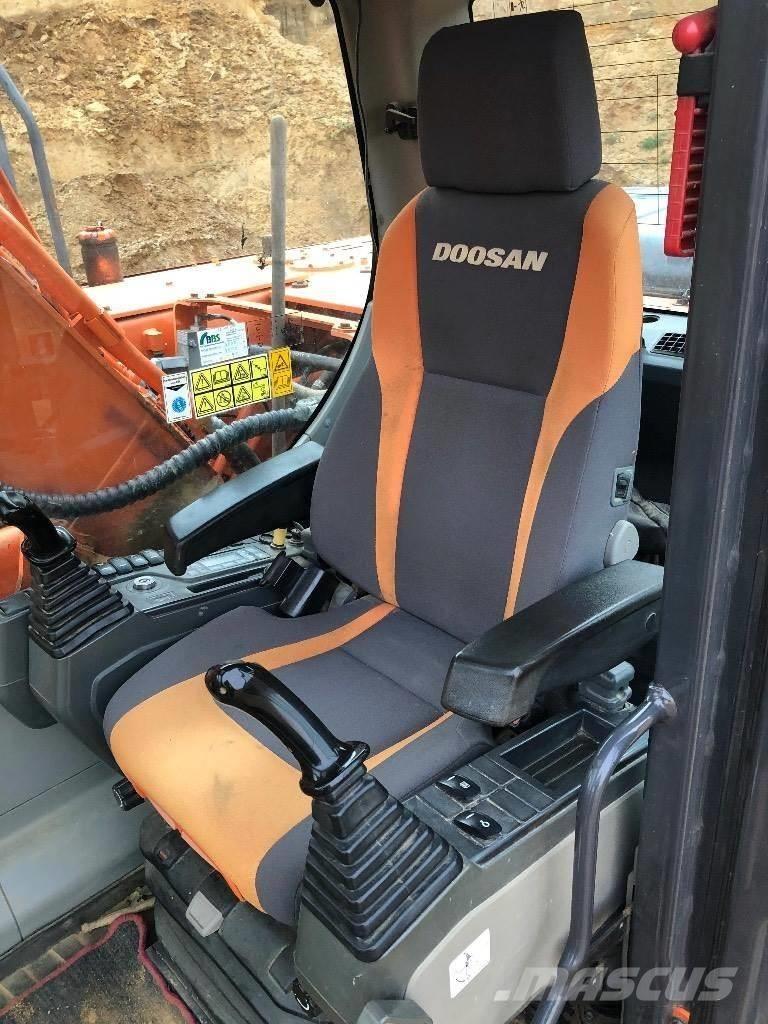 Doosan dx225 Bageri gusjeničari