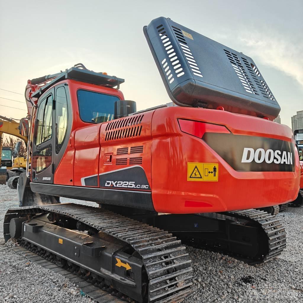 Doosan DX225LC-9C Bageri gusjeničari