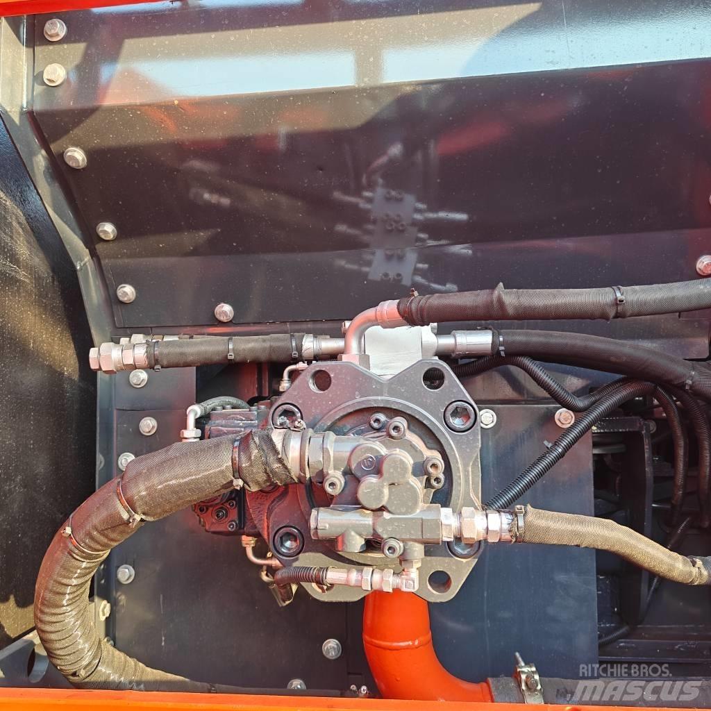 Doosan DX225LC-9C Bageri gusjeničari