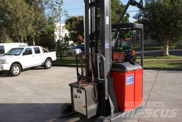Linde R14 Viličari sa pomičnim stupom