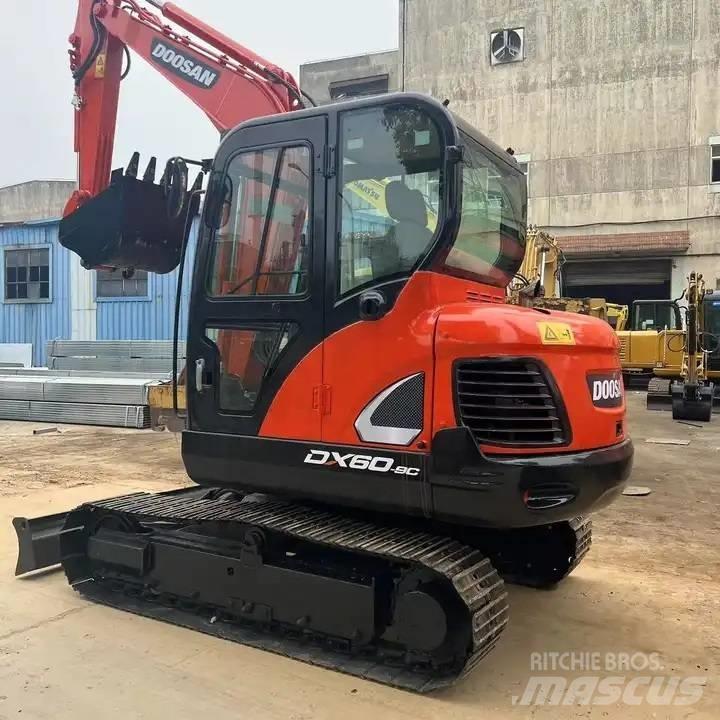 Doosan DX60 Bageri gusjeničari