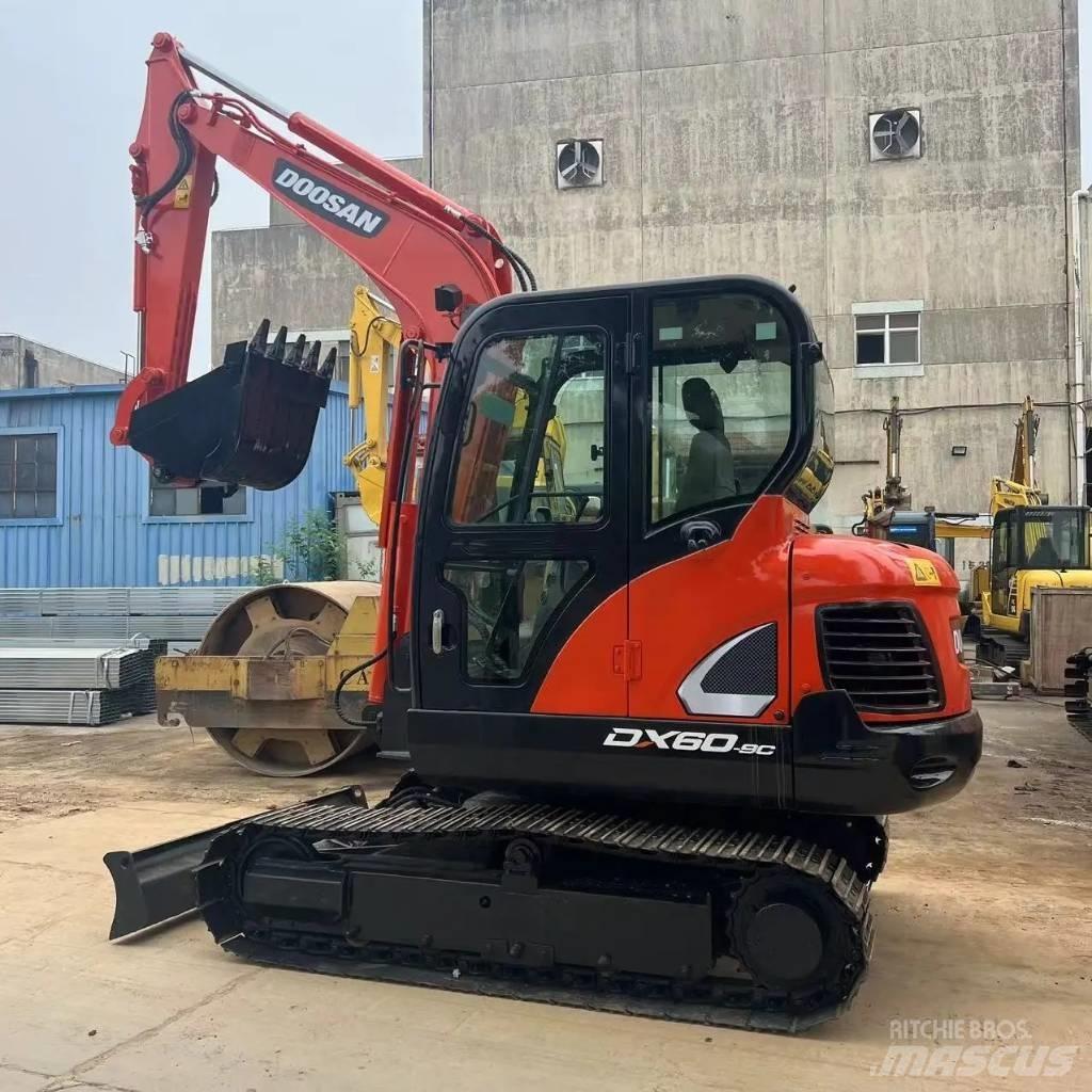 Doosan DX60 Bageri gusjeničari