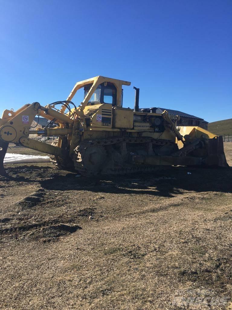 Komatsu 455 Buldožeri gusjeničari