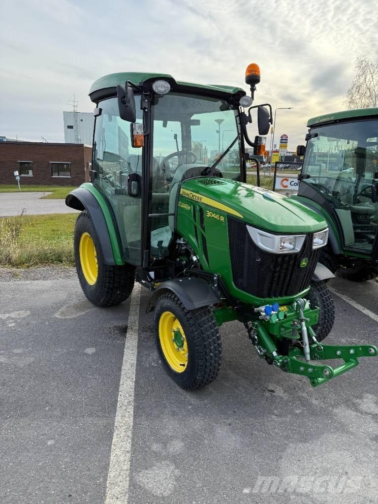 John Deere 3046 R Kompaktni (mali) traktori