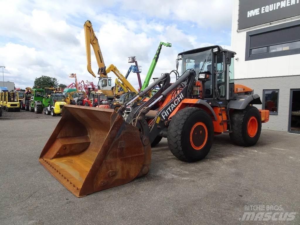 Hitachi ZW150 Utovarivači na kotačima