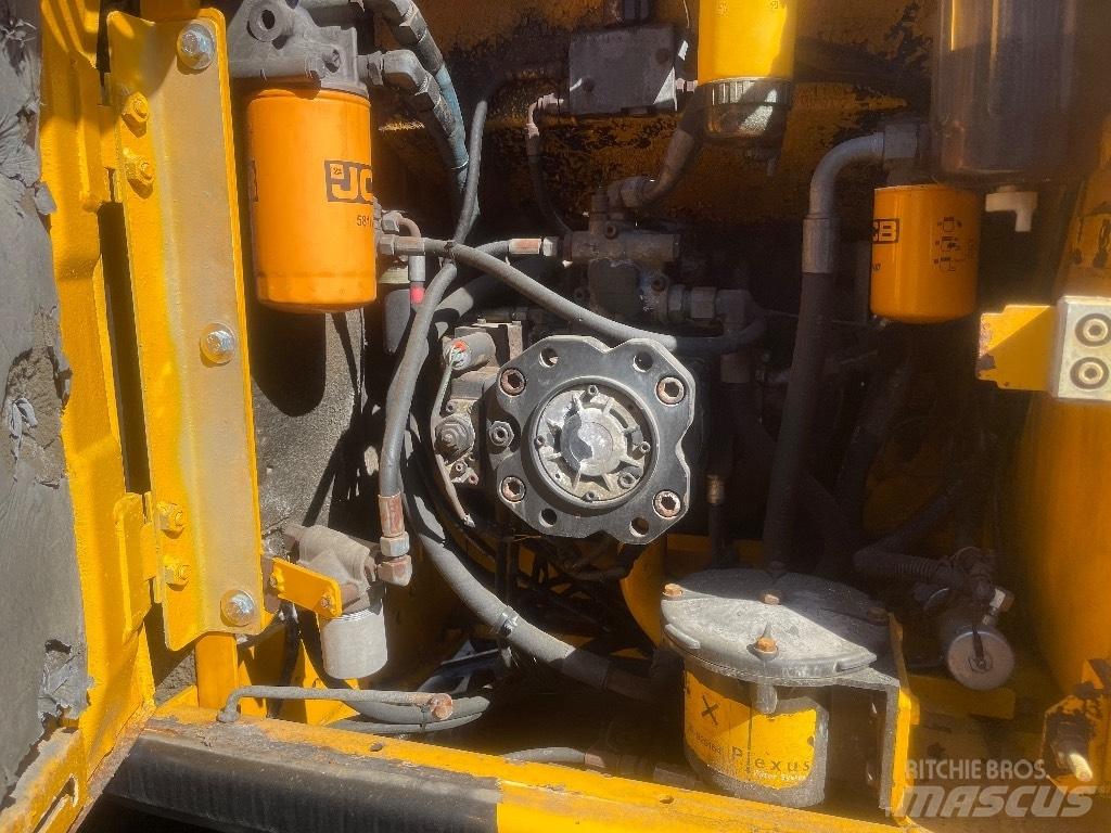 JCB JS 175 W Bageri na kotačima