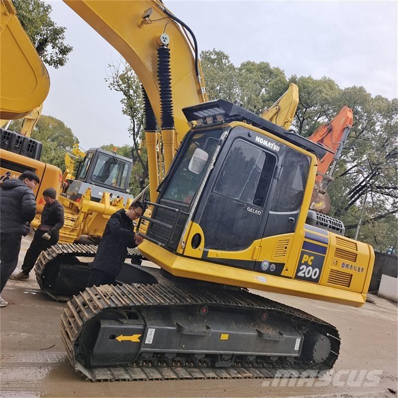 Komatsu PC200-7 Bageri gusjeničari