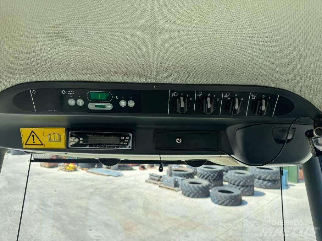 CLAAS Jaguar 830 Strojevi za krmu na vlastiti pogon