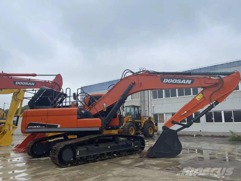 Doosan DX 300 LC Bageri gusjeničari