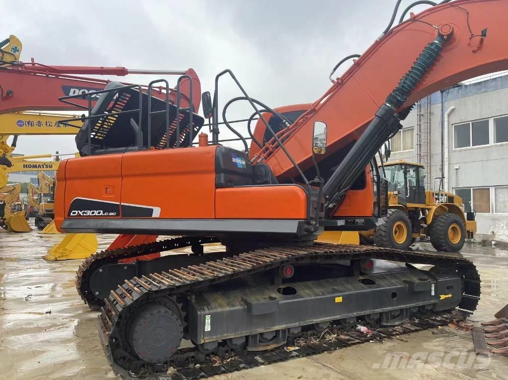 Doosan DX 300 LC Bageri gusjeničari