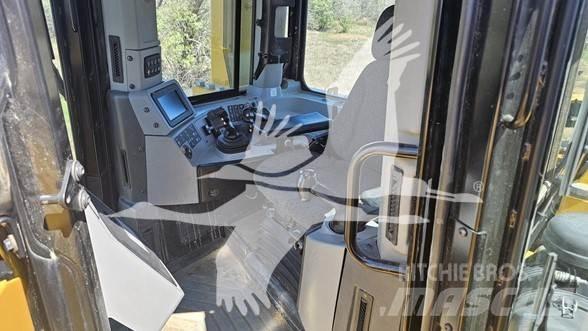 CAT D9T Buldožeri gusjeničari