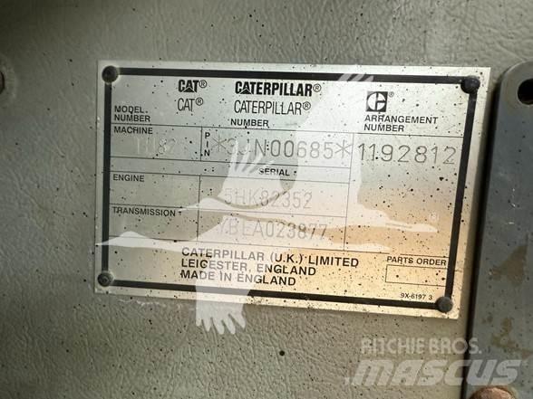 CAT TH82 Teleskopski viličari