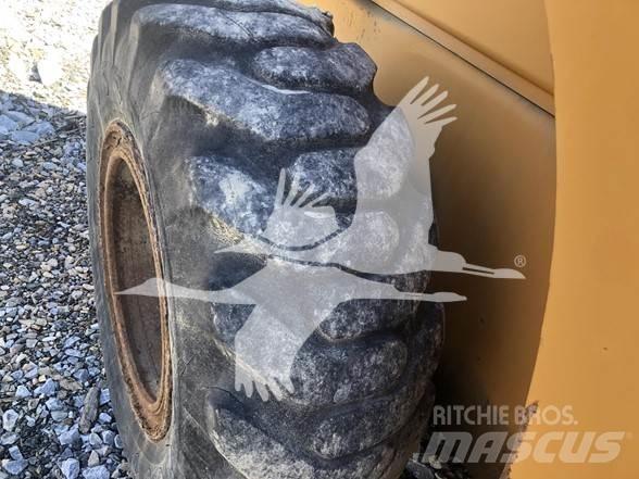 Ford GZ411V Utovarivači na kotačima