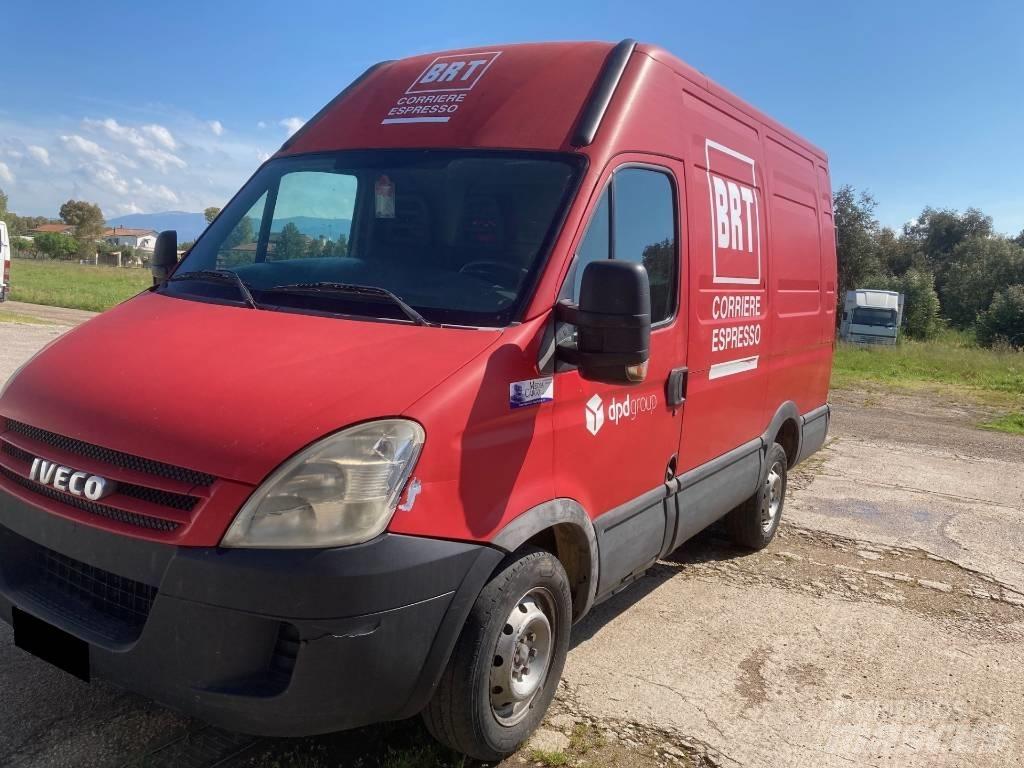 Iveco 35S Dostavna vozila / kombiji
