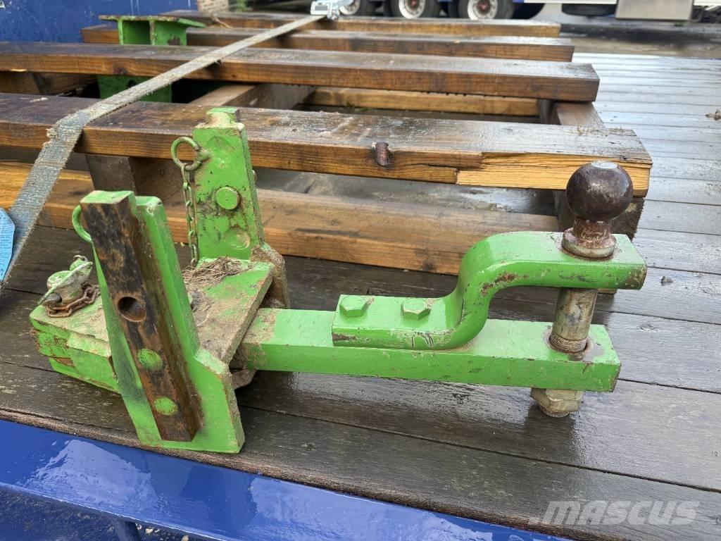 John Deere 5085 GV Traktori